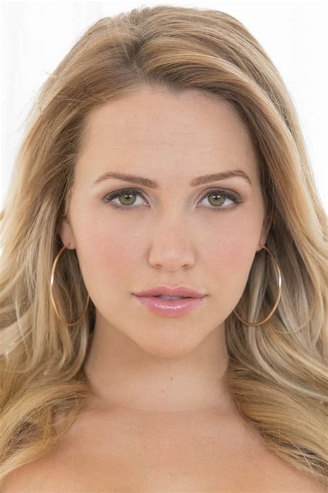 fotos de mia malkova|19 Mia Malkova Photos & High Res Pictures